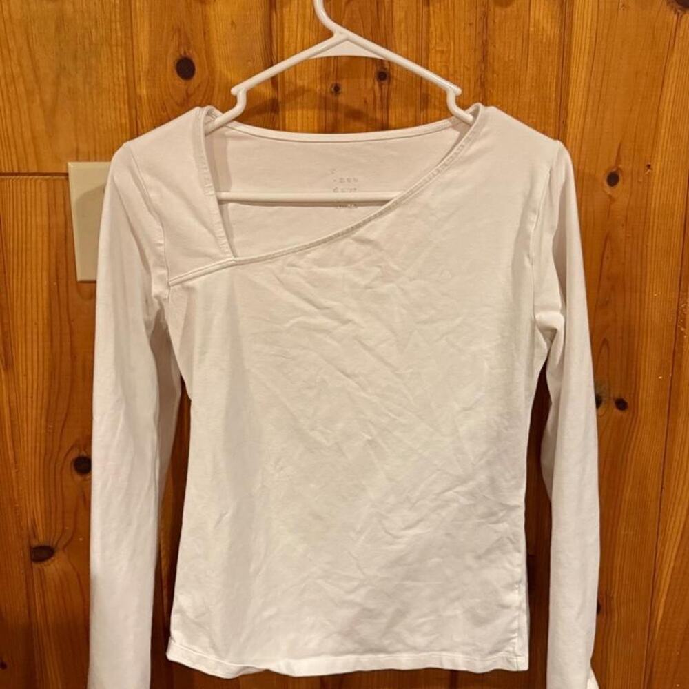 white long sleeve shirt